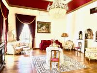 A seating area at Palazzo Viola Suite Panoramica Palermo