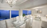 Część wypoczynkowa w obiekcie Paradisiacal Villa with Pool and Sea View in Mykonos