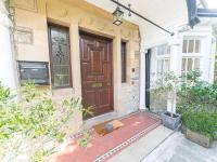 Exteriér nebo vchod ubytování Southfield is a spacious period five bed, four bath with parking