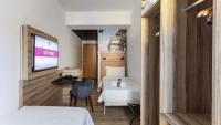 B&B HOTEL Como Baradelloにあるベッド