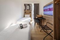 B&B HOTEL Como Baradelloにあるベッド