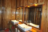 Et badeværelse på Tropical Magnolia