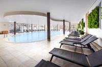 Bazén v ubytování Four Points by Sheraton Bansko nebo v jeho okolí