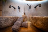 Kúpeľňa v ubytovaní La Boutame : chalet au pied des pistes à Villard Reculas