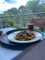 Jídlo v hotelu nebo okolí