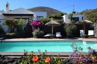 Bazén v ubytovaní ROCO 1 - Großer Pool, Sauna, wundervoller Meerblick, pure Entspannung alebo v jeho blízkosti