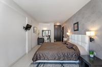 Postel nebo postele na pokoji v ubytování Aerinon Guesthouse