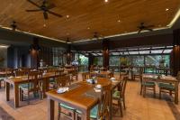 Un restaurant sau alt loc unde se poate mânca la Khaolak Wanaburee Resort - SHA Extra Plus