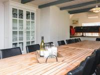 Posezení v ubytování 14 person holiday home in Ulfborg