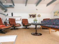 Posezení v ubytování 14 person holiday home in Ulfborg