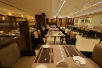 Restaurace v ubytování Hotel Aashray Inn