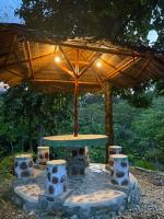 Vườn quanh Gate to Nature - guesthouse and jungle trek