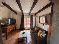 Telewizja i/lub zestaw kina domowego w obiekcie Villa ANTONIA
