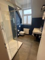 A bathroom at Hotel Caroline
