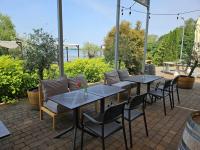 Peisaj natural din apropierea acestui hotel