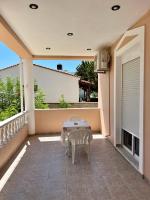 Balkón alebo terasa v ubytovaní Beach Studio apartment 3, Komi