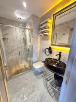Koupelna v ubytování Taksim La Marino Hotel