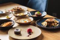 Jídlo v hotelu nebo okolí