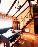 A seating area at Casas Rurales Carrizosa