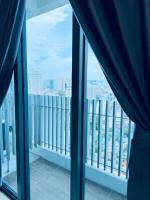 Ein Balkon oder eine Terrasse in der Unterkunft XING LUN KLCC The Colony Infinitum