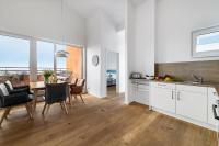 Kuchyň nebo kuchyňský kout v ubytování Ocean Sunset- Penthouse, Balkon, Kamin