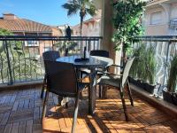 Balkon lub taras w obiekcie Coeur Marina climatisé terrasse parking
