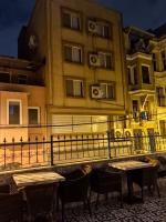 Budova, kde se aparthotel nachází