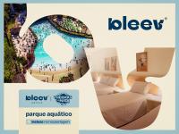 un poster de un hotel con una foto de una habitación de hotel en Bleev Thermas da Mata - Cotia próximo ao Animália Park, en Cotia