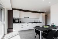 Kuchyňa alebo kuchynka v ubytovaní 2bdr Athens Riviera Sea View Apartment By The Olon