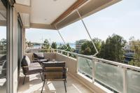 Balkón alebo terasa v ubytovaní 2bdr Athens Riviera Sea View Apartment By The Olon