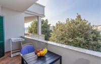 Balkón alebo terasa v ubytovaní 2 Bedroom Nice Apartment In Lopar