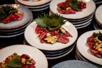 ホテルの敷地内または近くでの食事または食べ物