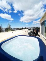 Půdorys ubytování Rooftop Penthouse with Private Jacuzzi and Panoramic Terrace in Center of Larnaca
