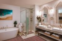 Ein Badezimmer in der Unterkunft Selenya Talpe - Boutique Villa