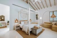 Ein Bett oder Betten in einem Zimmer der Unterkunft Selenya Talpe - Boutique Villa