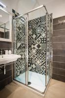 A bathroom at Roma 2B