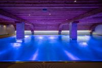 Der Swimmingpool an oder in der Nähe von Arca Aparthotel &amp; Spa