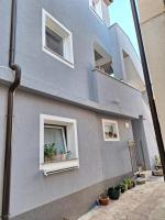 Budynek, w którym mieści się apartament