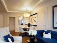 A seating area at Sofitel Barcelona Skipper
