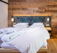 Posteľ alebo postele v izbe v ubytovaní Hotel Der Löwe LEBE FREI