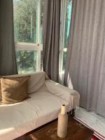 Au coeur du village sidi bousaidにあるベッド