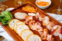 Jídlo v hotelu nebo okolí