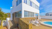 Bazén v ubytovaní Villa Asunción Benalmádena by Ruralidays alebo v jeho blízkosti