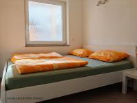 Postel nebo postele na pokoji v ubytování Apartment and room Anica