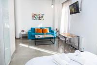 Postel nebo postele na pokoji v ubytování Aθens Dome - Apartments by Live&Travel