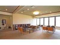 Smile Hotel koriyama - Vacation STAY 61210vにあるシーティングエリア