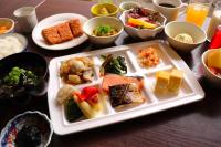 ホテルの敷地内または近くでの食事または食べ物