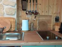 Kuchyň nebo kuchyňský kout v ubytování Ferienhaus Allzunah