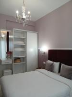 Posteľ alebo postele v izbe v ubytovaní Black Onyx Comfort Suites - Timeless Design in a Heritage Building