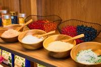 ホテルの敷地内または近くでの食事または食べ物